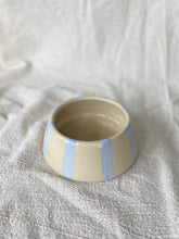 Load image into Gallery viewer, Hundaskál með texta - Fyrir hunda með síð eyru