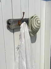 Load image into Gallery viewer, Hattur - Grænn/Hvítur