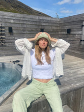 Load image into Gallery viewer, Hattur - Grænn/Hvítur