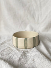 Load image into Gallery viewer, Hundaskál með texta - lítil