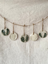 Load image into Gallery viewer, Jólaskraut - Ljóst