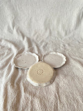 Load image into Gallery viewer, Sandur - Lítill Diskur