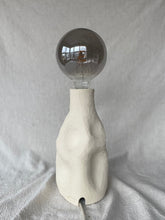 Load image into Gallery viewer, Lampi 6