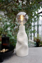 Load image into Gallery viewer, Lampi 4